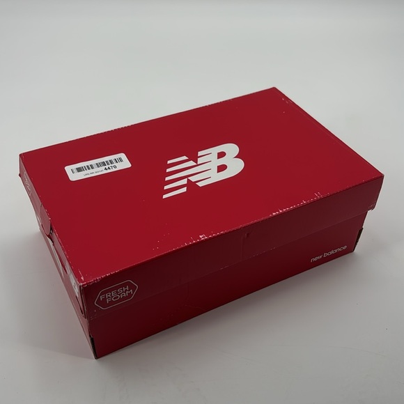 New Balance Women's Black and Gray Running Shoes - Picture 11 of 13